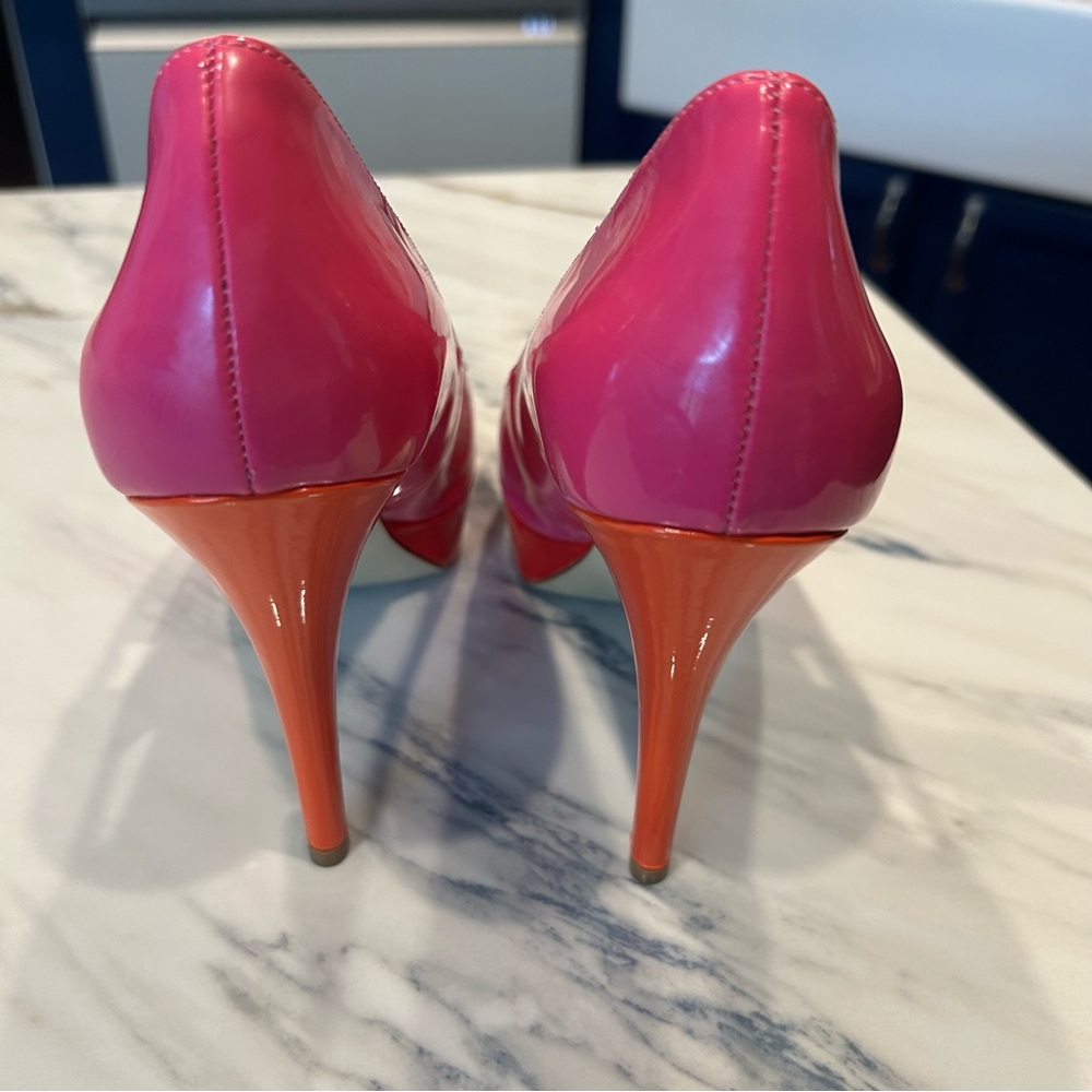 Marc Fisher EUC Platform Heels Size 8 Pink Orange Red Peep Toe - Picture 3 of 6